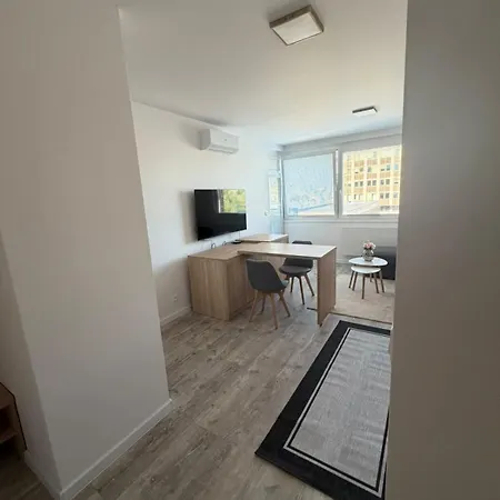405 Apartamento *